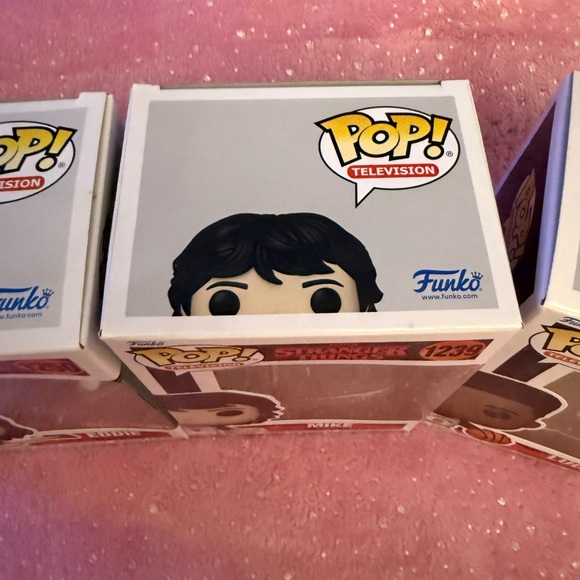 Funko Pop Stranger Things Trio - Eddie, Mike, Lucas - Picture 7 of 16
